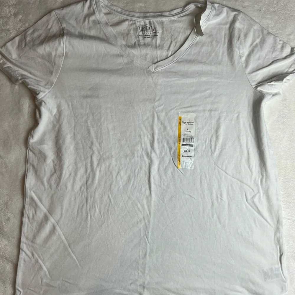 Time and Tru V-Neck T-Shirt Bundle - Picture 2 of 5